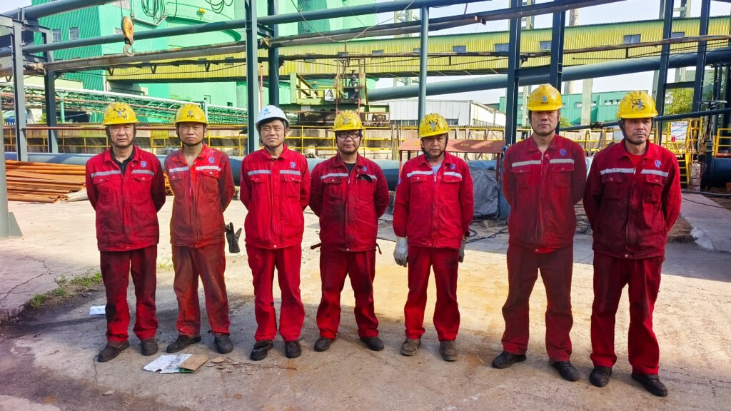 thickener construction team